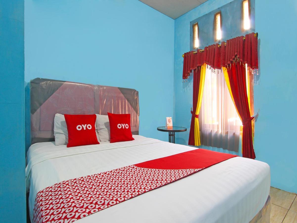 Oyo 91476 Srikaya Hotel 3 Pekalongan Exterior foto